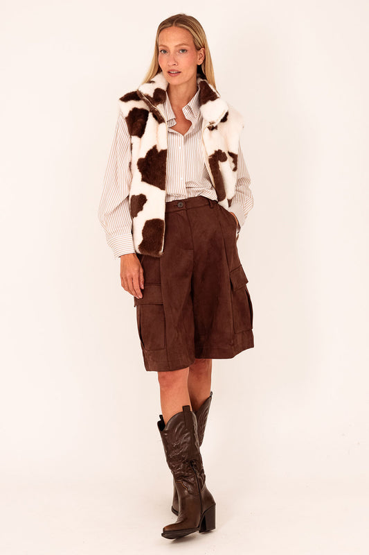 Fluffy fake fur gilet cow bruin